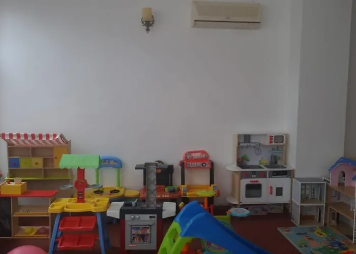 Gazde/Camere de închiriat Casa Carina Jupiter